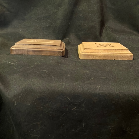 2 Hand-painted wooden decor squares, 3 3/4” x 3 3/4” (inches) - Picture 2 of 6